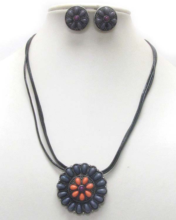 Natural stone deco round medallion necklace earring set